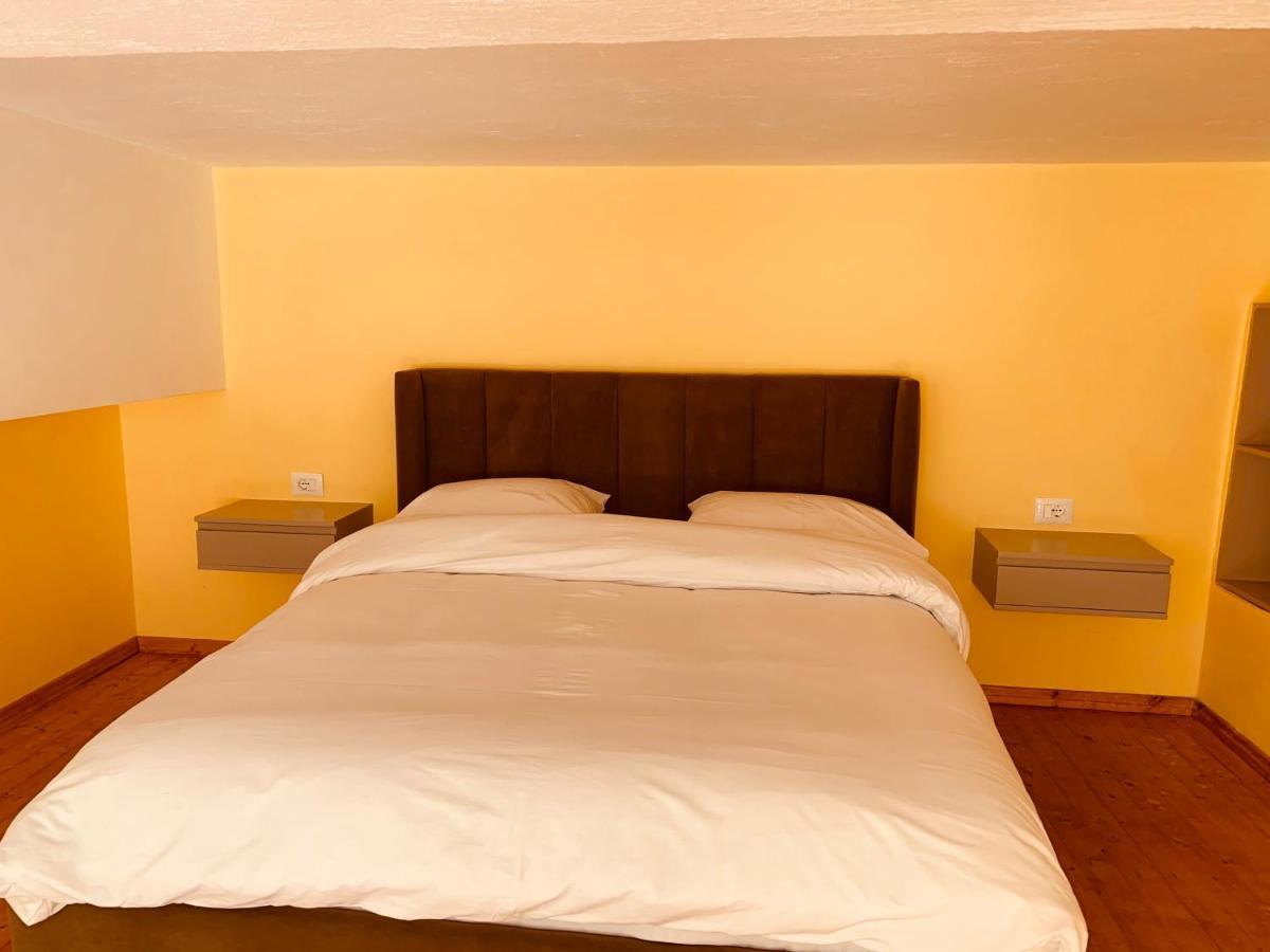 Auto Tana Guest House Tirana Bagian luar foto