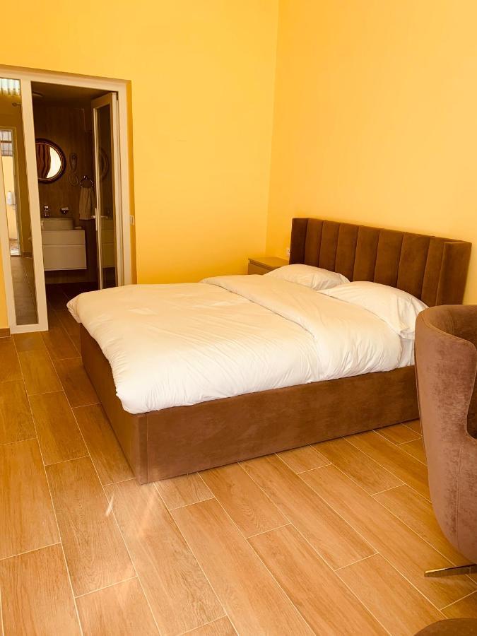 Auto Tana Guest House Tirana Bagian luar foto