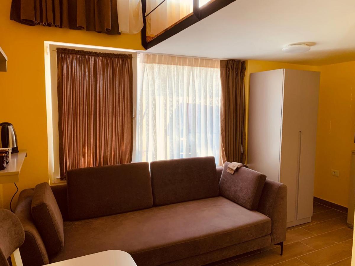 Auto Tana Guest House Tirana Bagian luar foto