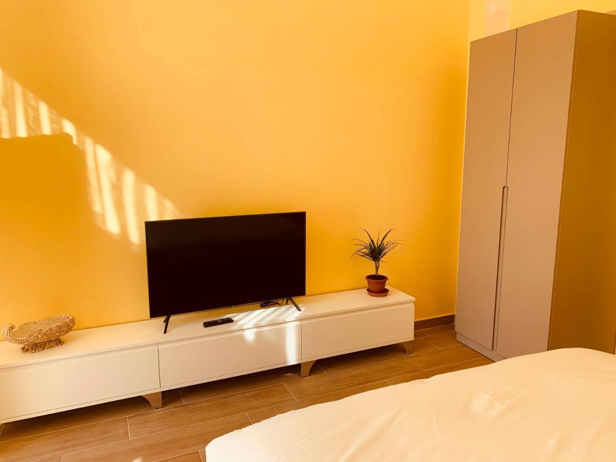 Auto Tana Guest House Tirana Bagian luar foto