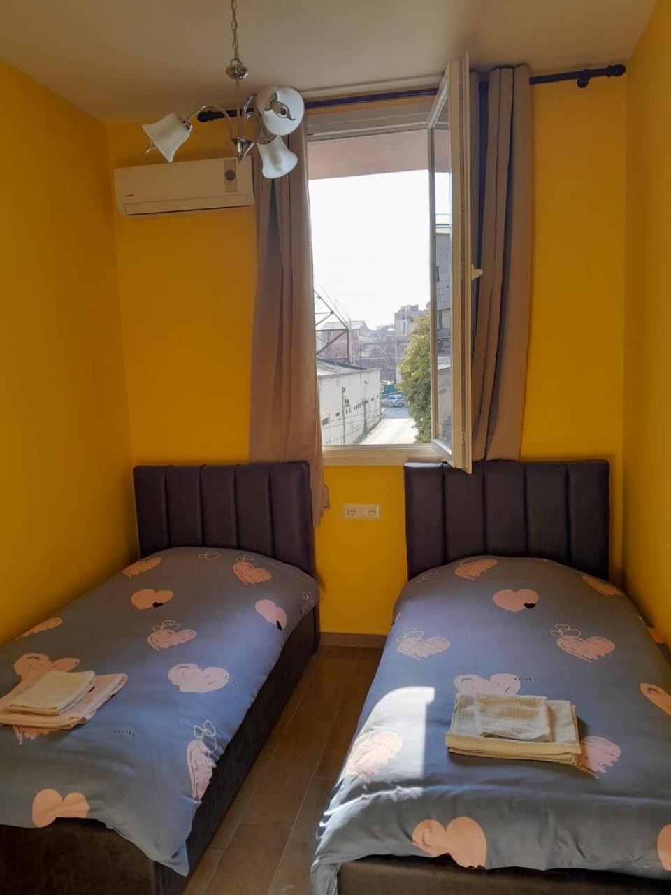 Auto Tana Guest House Tirana Bagian luar foto