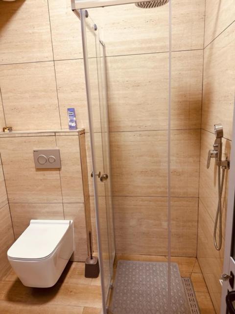 Auto Tana Guest House Tirana Bagian luar foto