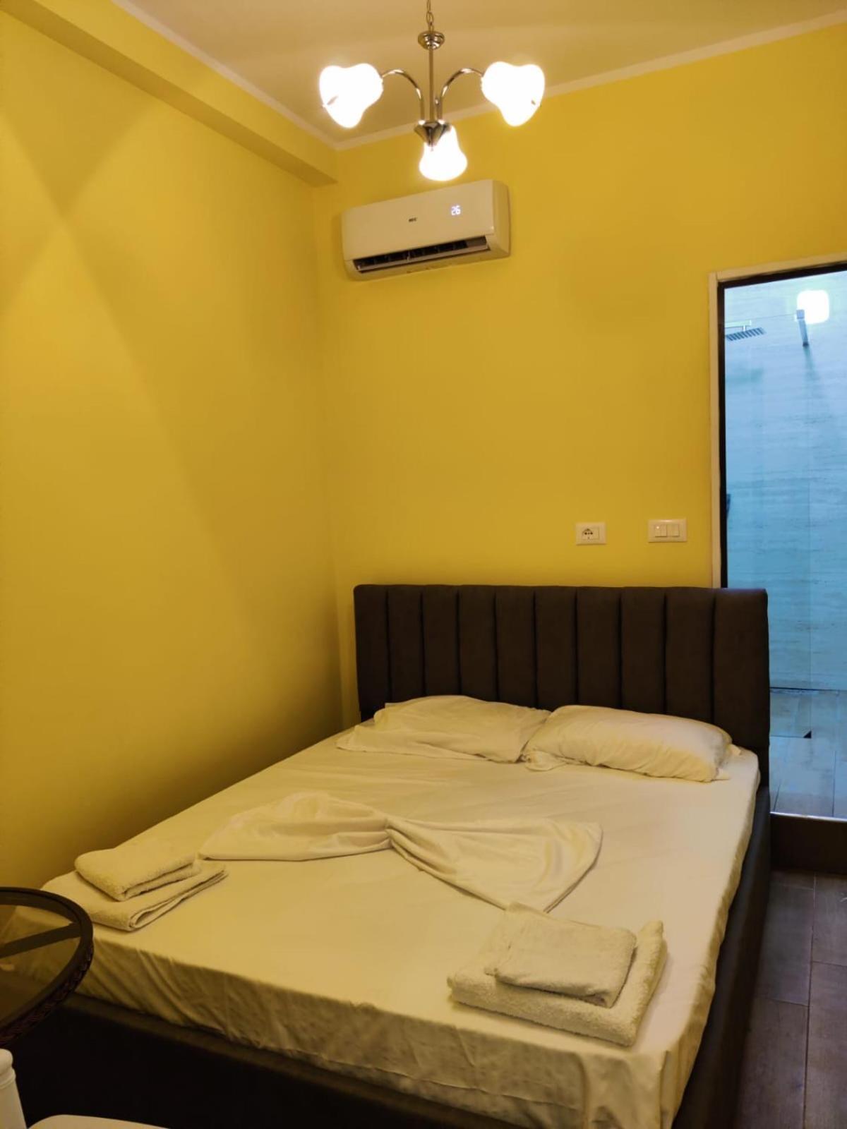 Auto Tana Guest House Tirana Bagian luar foto